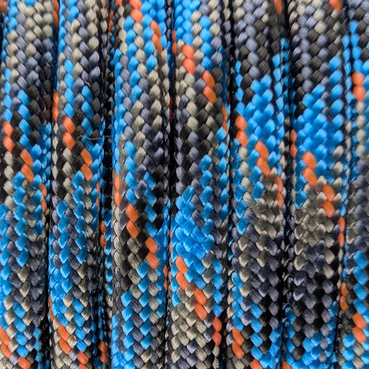 Close-up of the woven sheath on Blue Jungle Paracord 550, showing 4mm braid