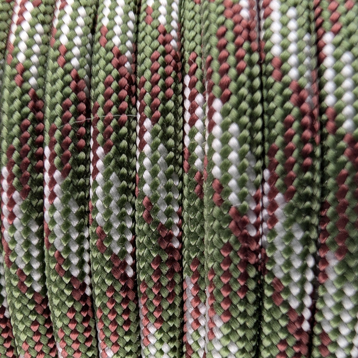 Close-up of the woven sheath on Forest Paracord 550, showing 4mm braid