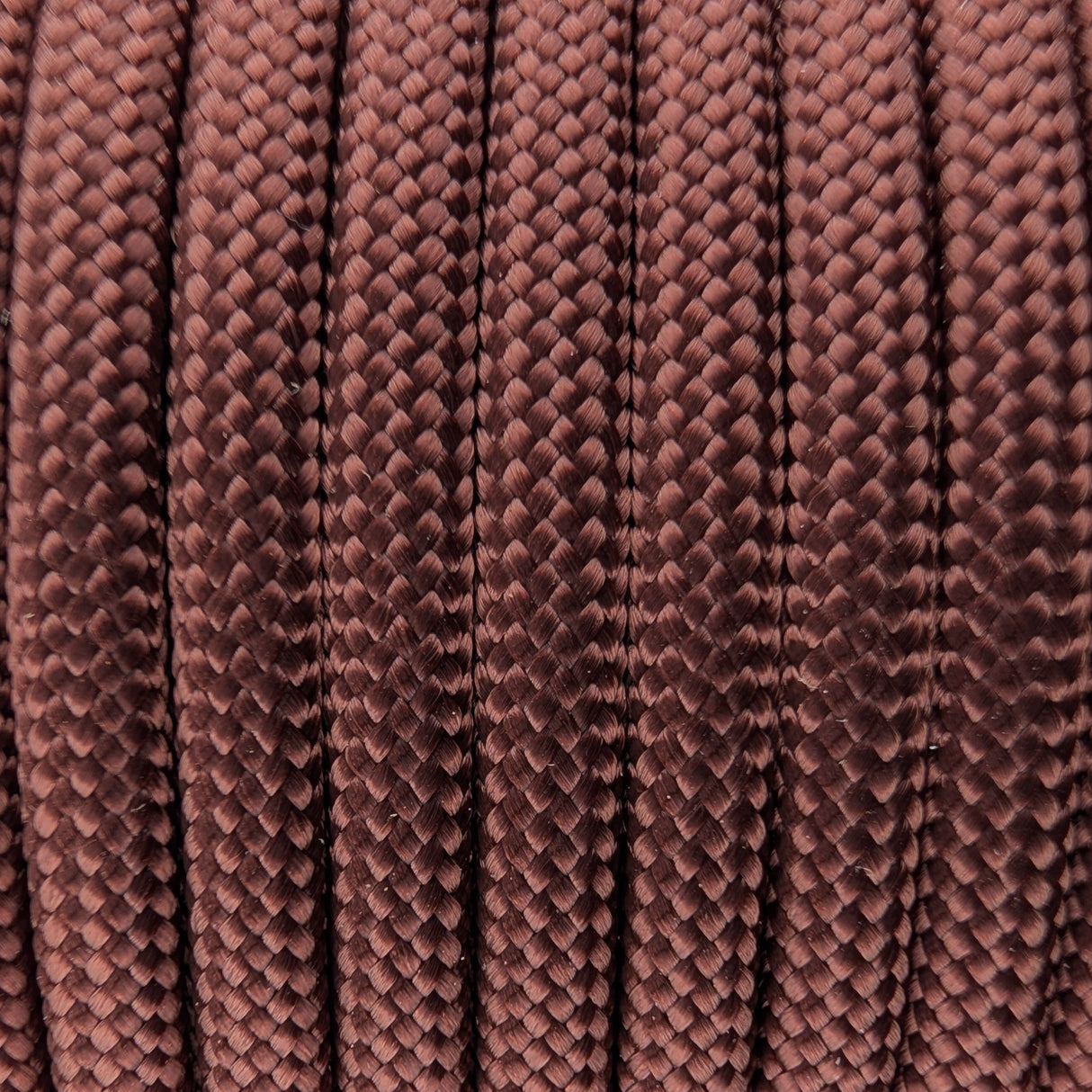 Close-up of the woven sheath on Brown Paracord 550, showing 4mm braid