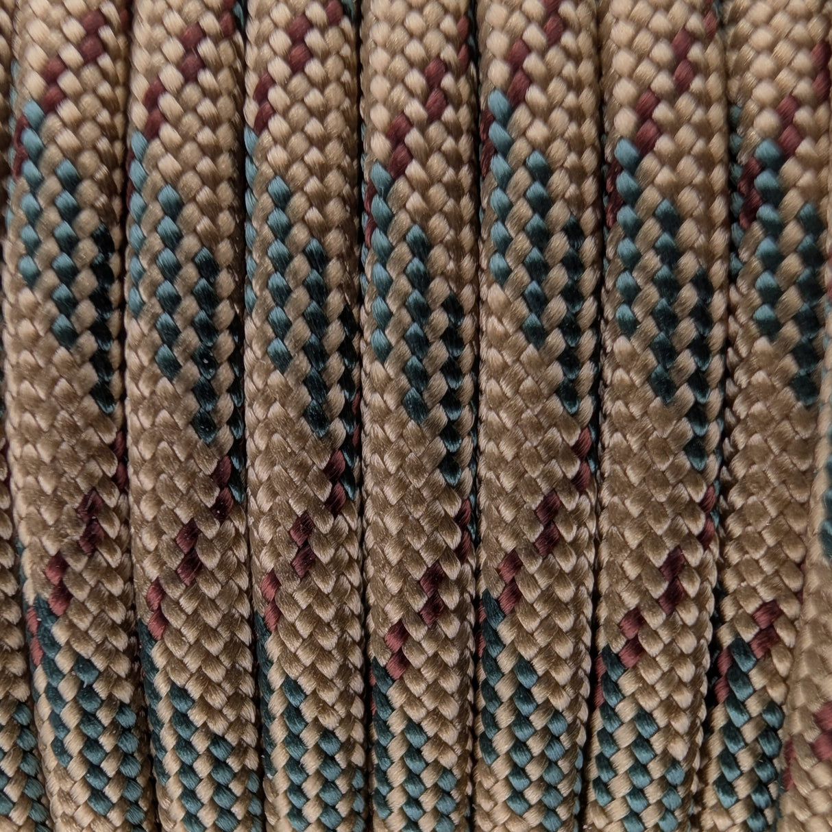 Close-up of the woven sheath on Sandstorm Paracord 550, showing 4mm braid