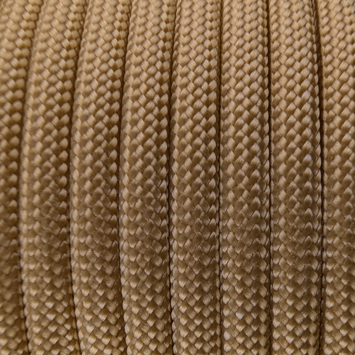 Close-up of the woven sheath on Tan Paracord 550, showing 4mm braid