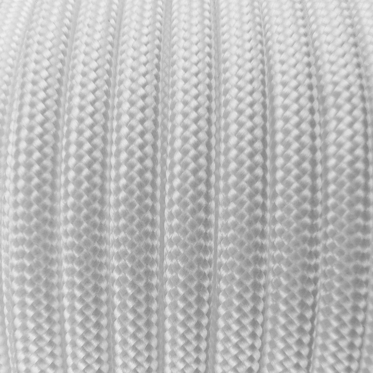 Close-up of the woven sheath on White Paracord 550, showing 4mm braid